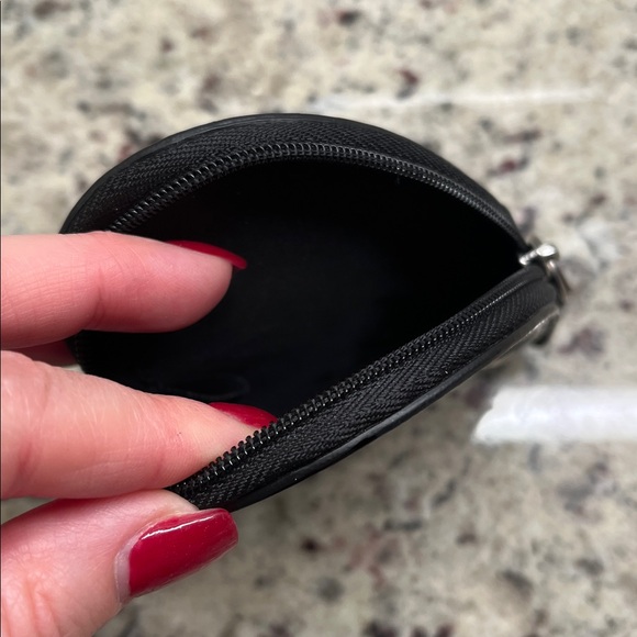 Coach Heart Coin Case EUC - Picture 6 of 7